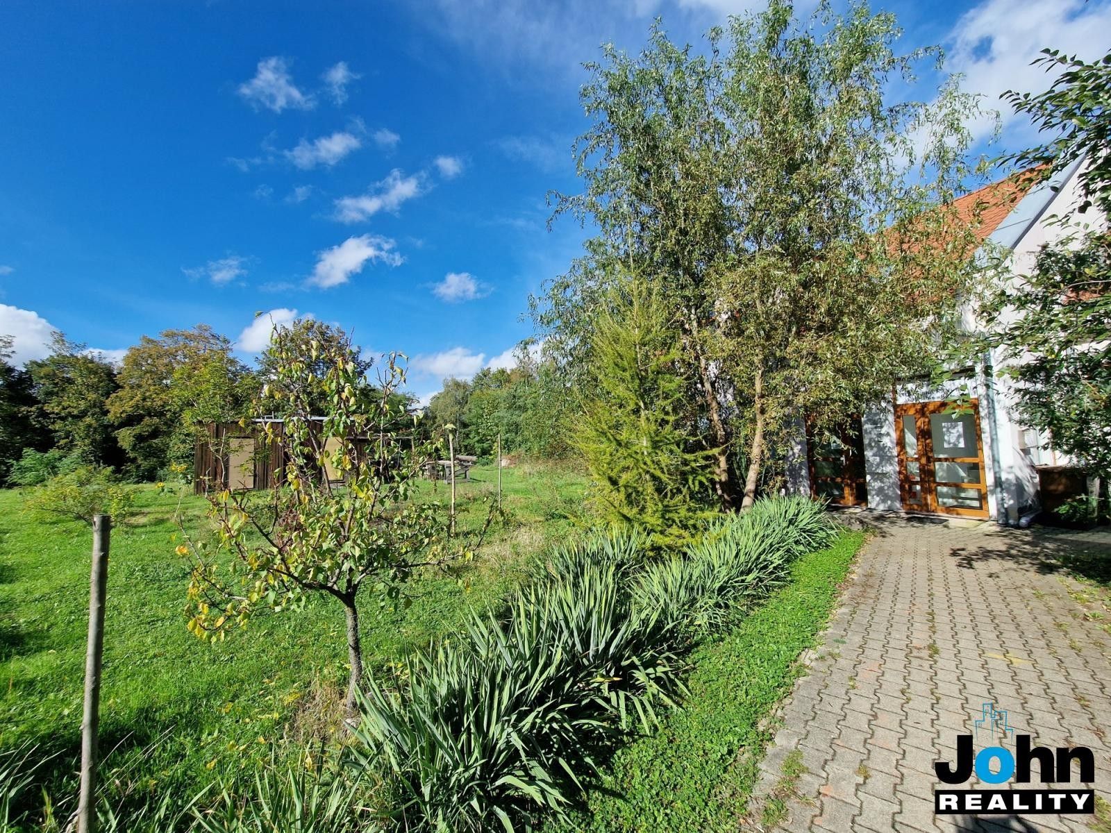 Prodej nemovitosti 400 m² - foto 38