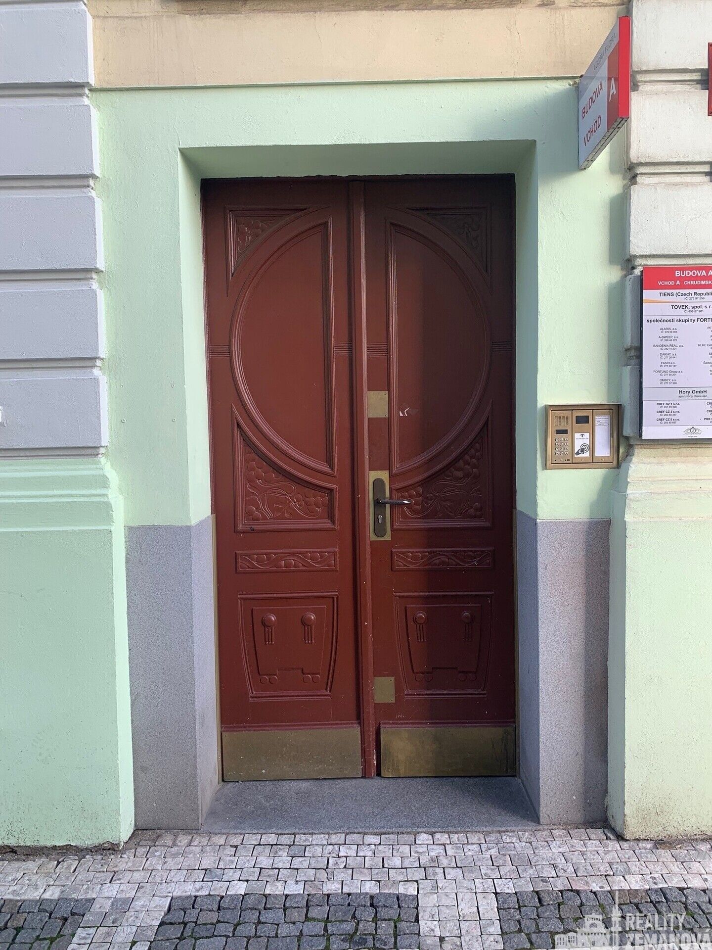 Pronájem komerčního prostoru 325 m² - foto 9