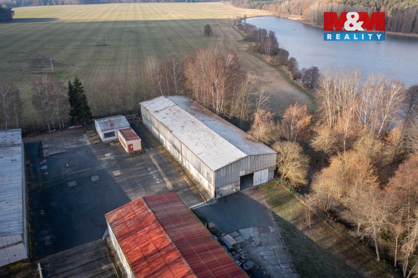 Pronájem komerčního prostoru 1000 m² - foto 8
