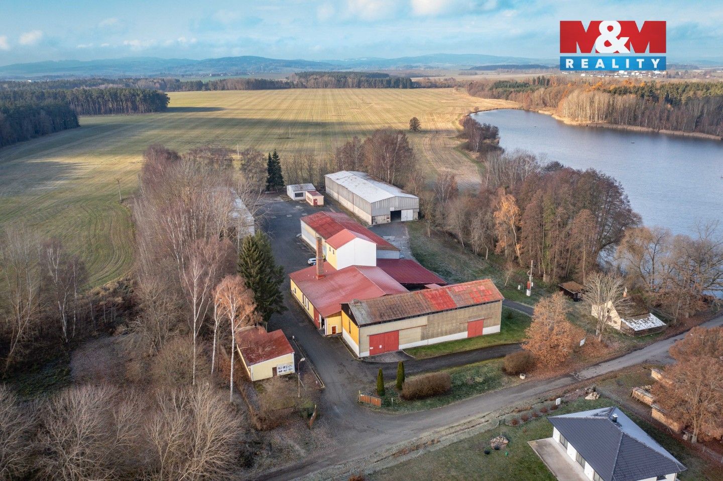 Pronájem komerčního prostoru 1000 m² - foto 11