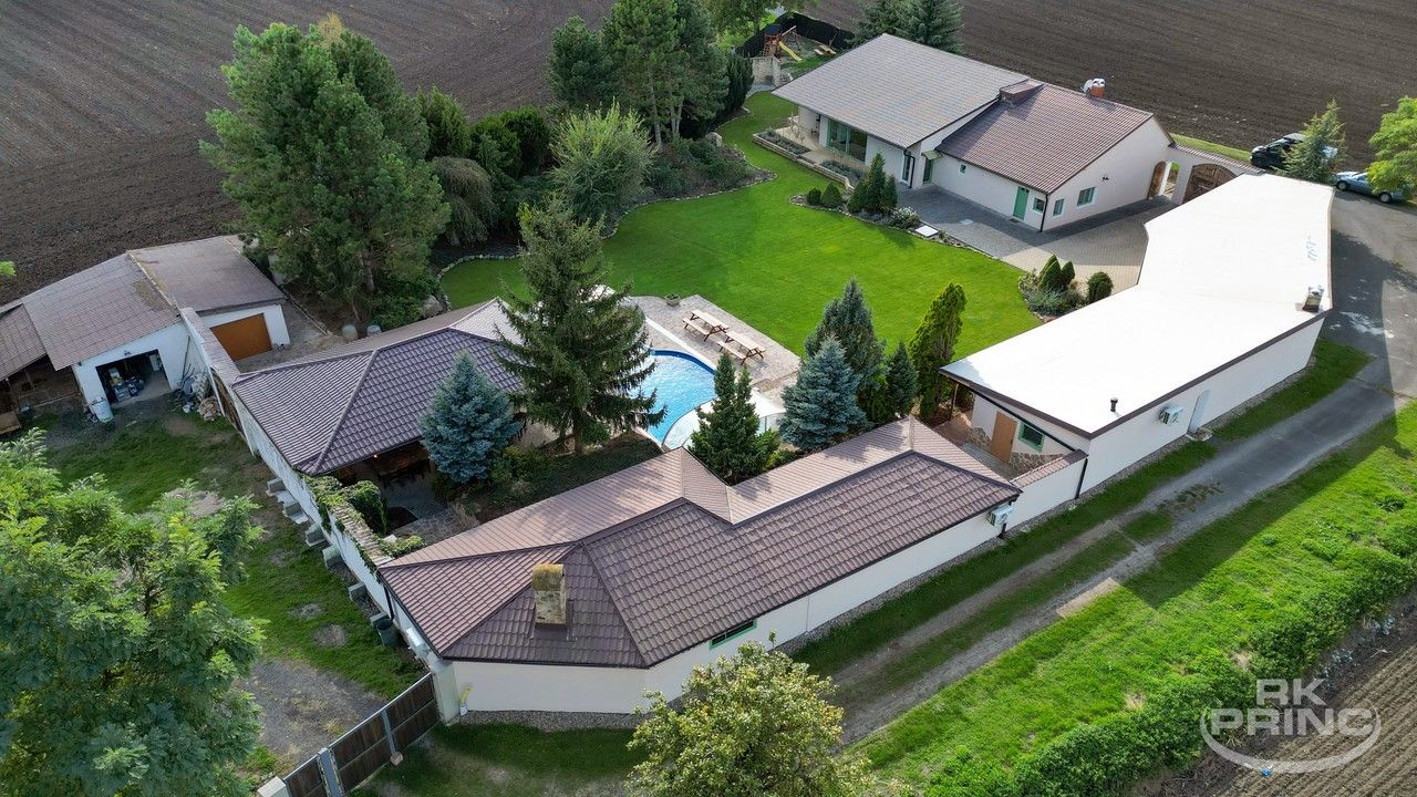 Prodej nemovitosti 4108 m² - foto 16
