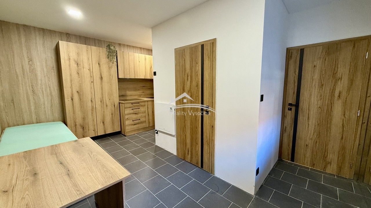 Pronájem bytu 1+kk 18 m² - foto 1