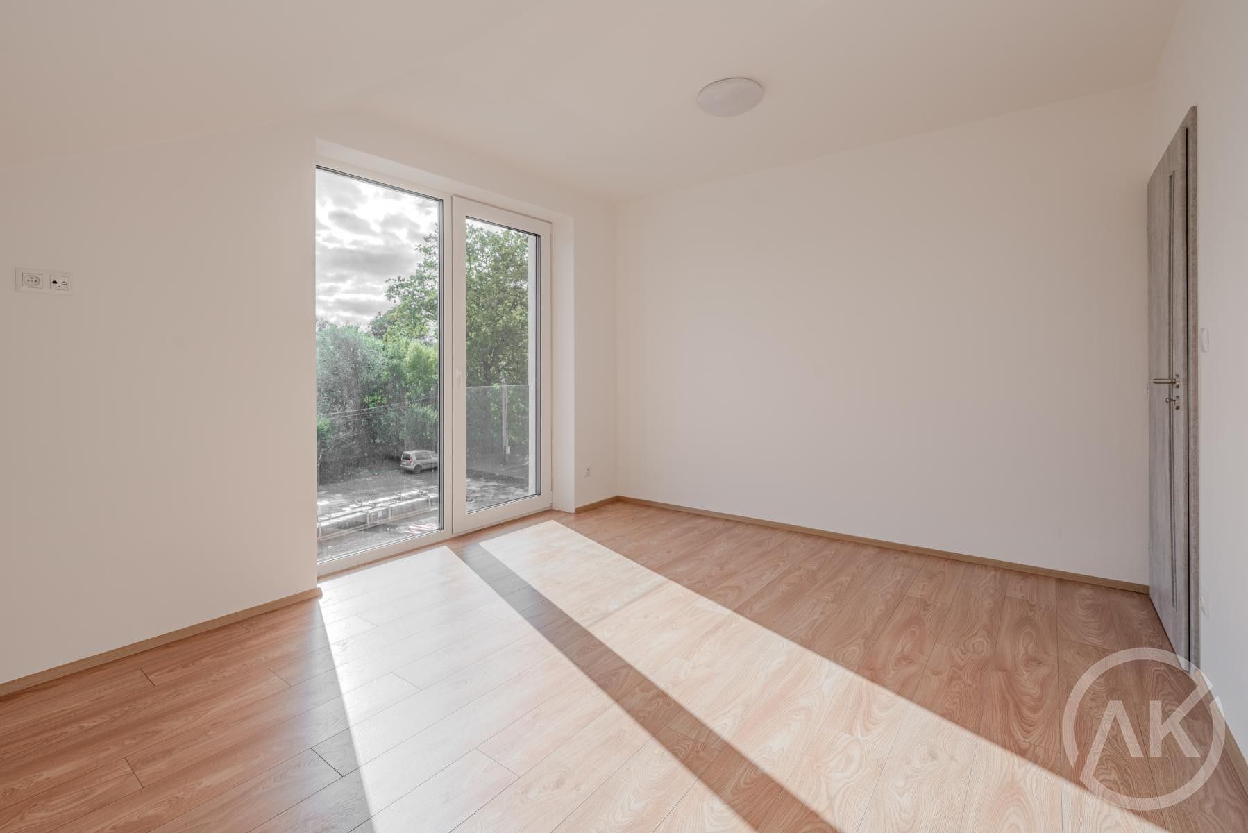 Pronájem bytu 3+kk 86 m² - foto 3