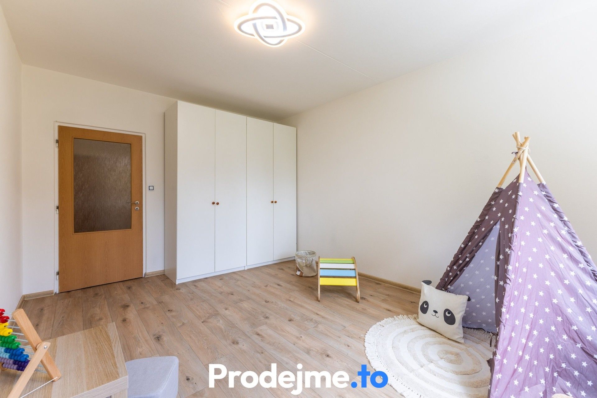 Pronájem bytu 3+1 77 m² - foto 14