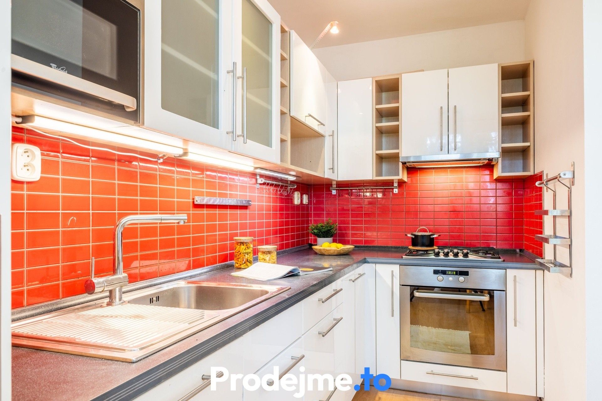 Pronájem bytu 3+1 77 m² - foto 16