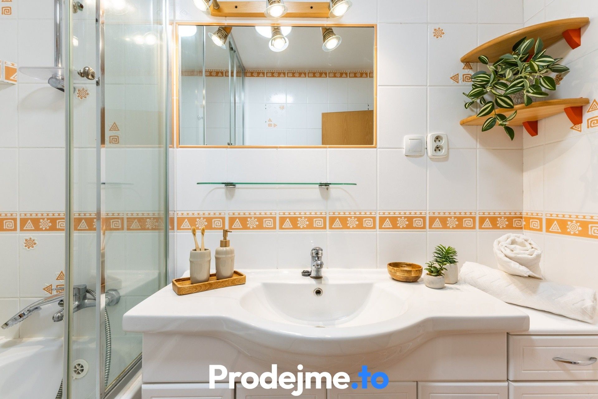Pronájem bytu 3+1 77 m² - foto 22