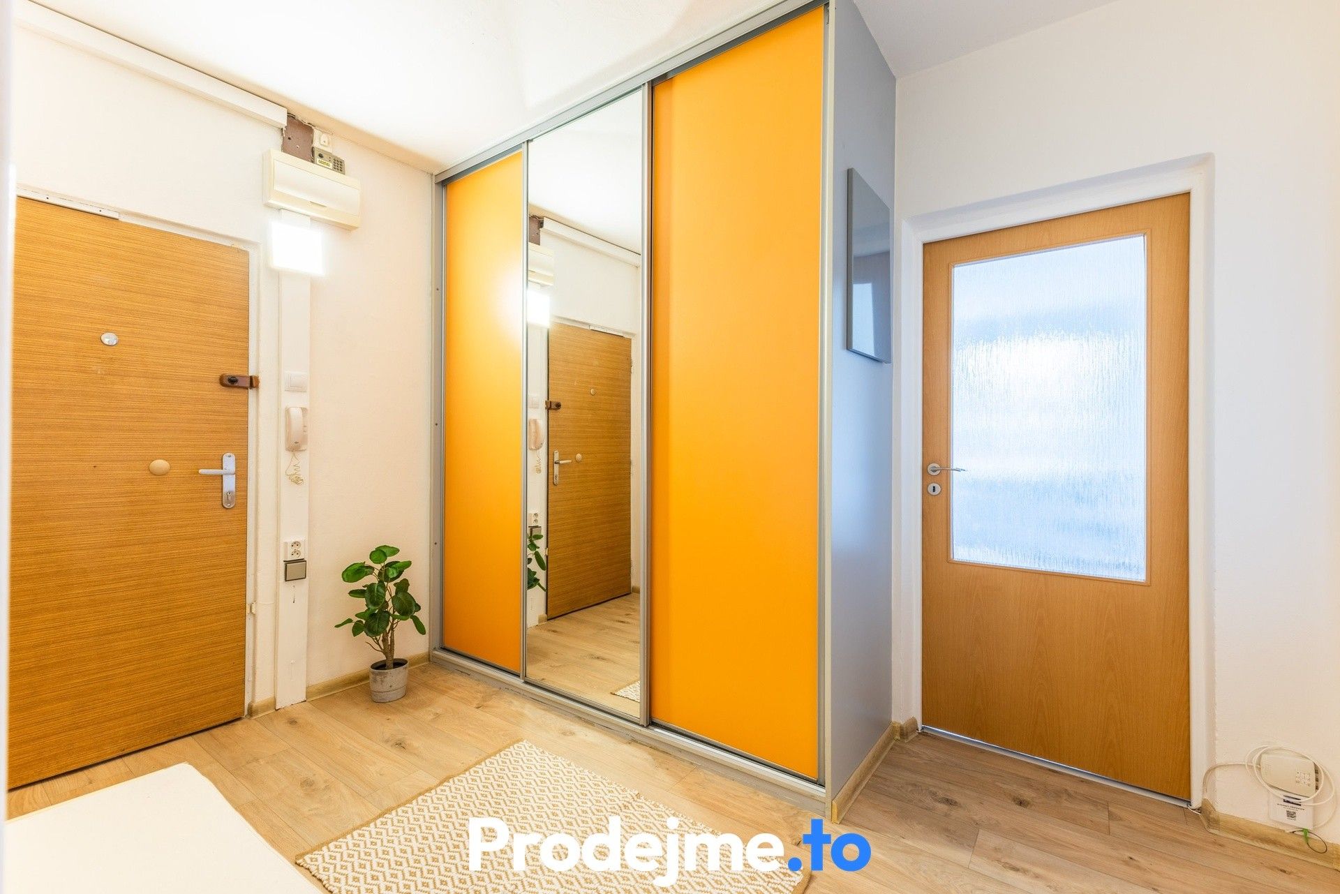 Pronájem bytu 3+1 77 m² - foto 23