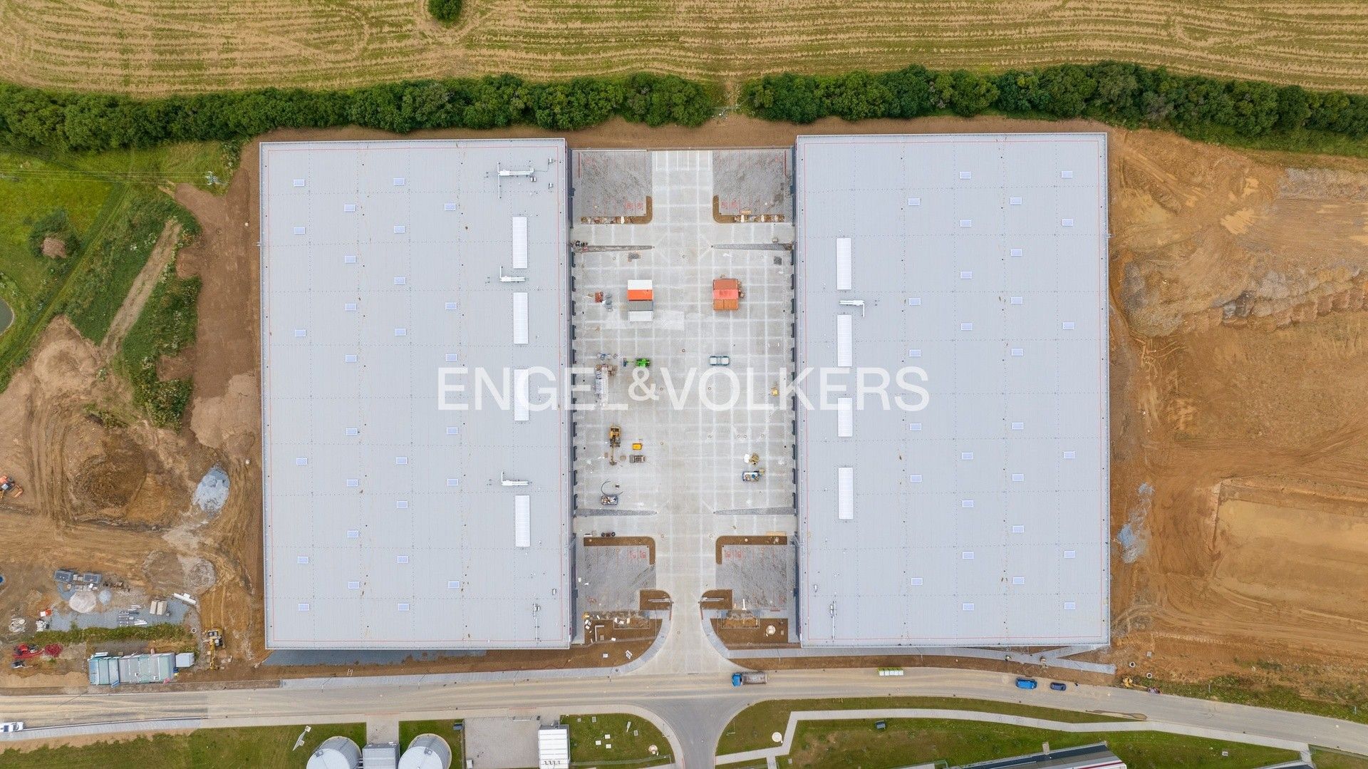Pronájem komerčního prostoru 63500 m² - foto 4