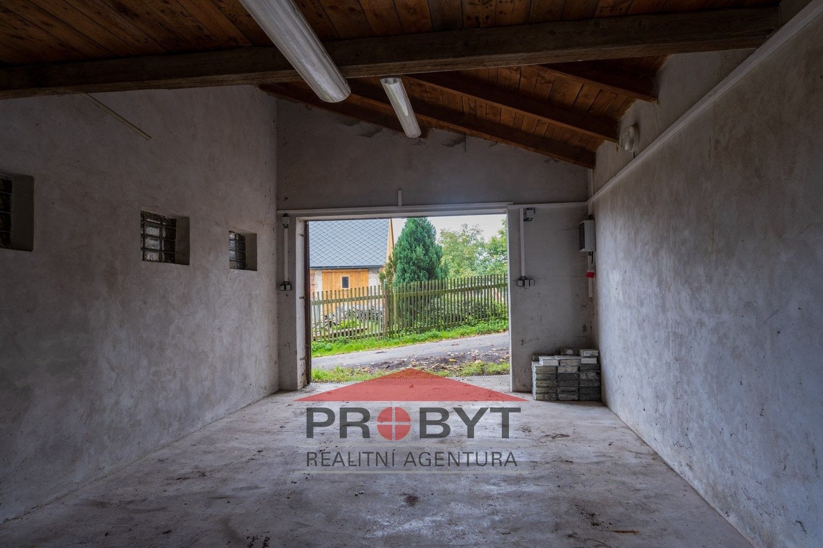 Prodej pozemku 700 m² - foto 4
