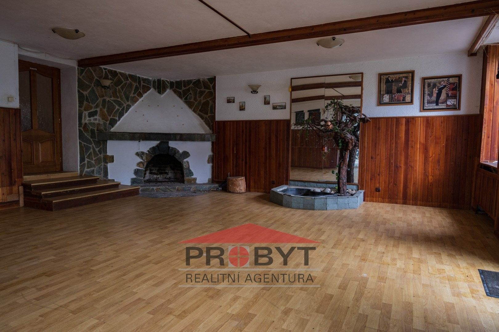 Prodej komerčního prostoru 1064 m² - foto 14