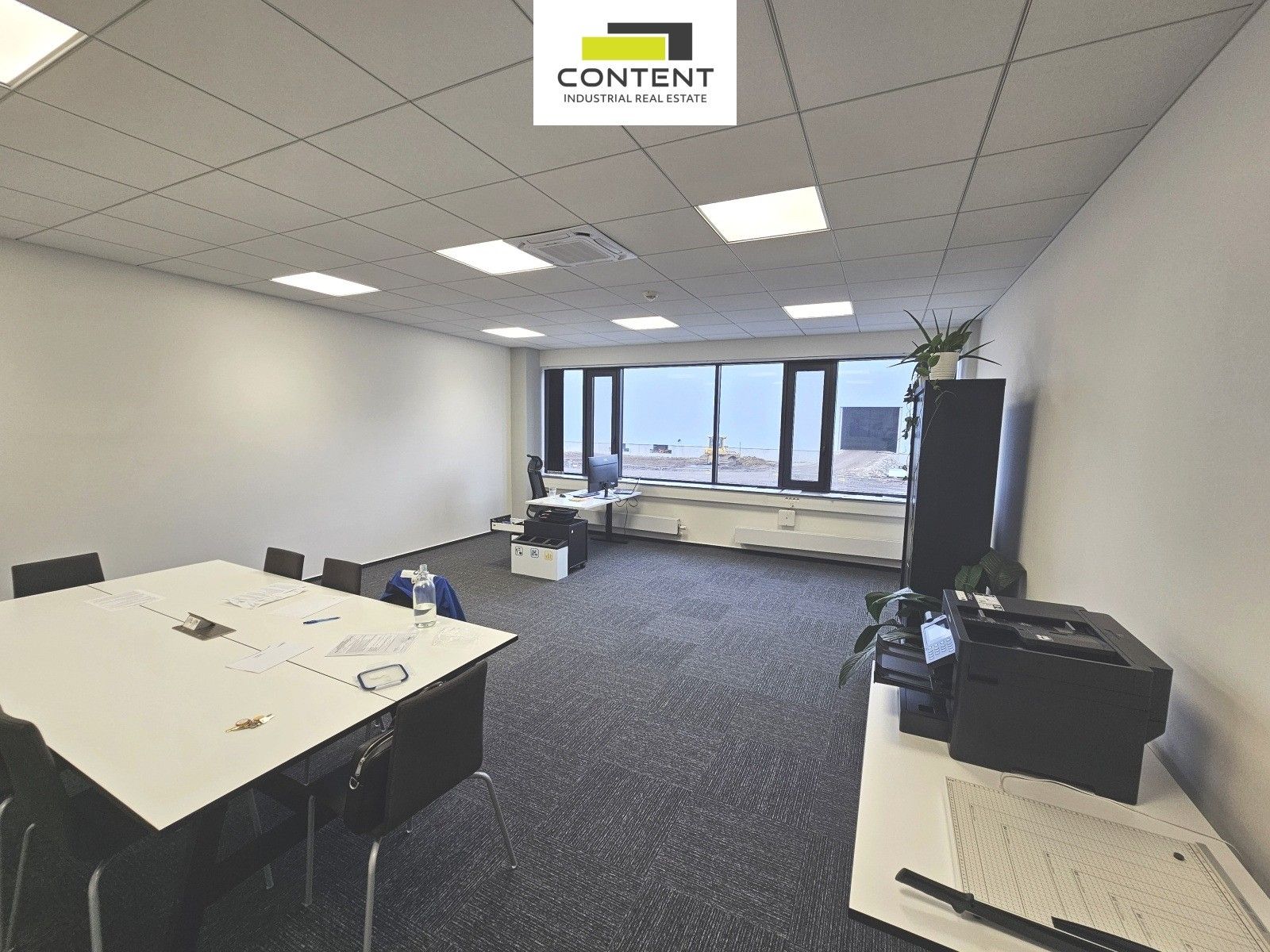 Pronájem komerčního prostoru 10241 m² - foto 17