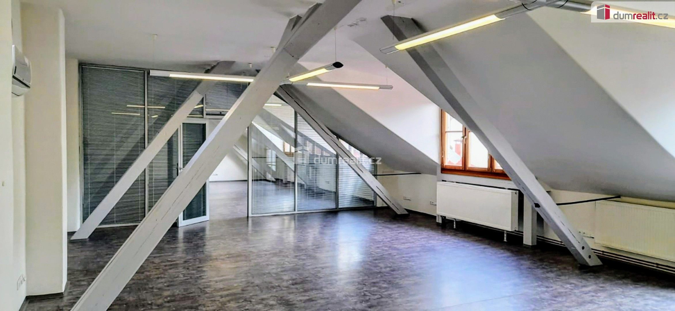 Pronájem komerčního prostoru 120 m² - foto 2