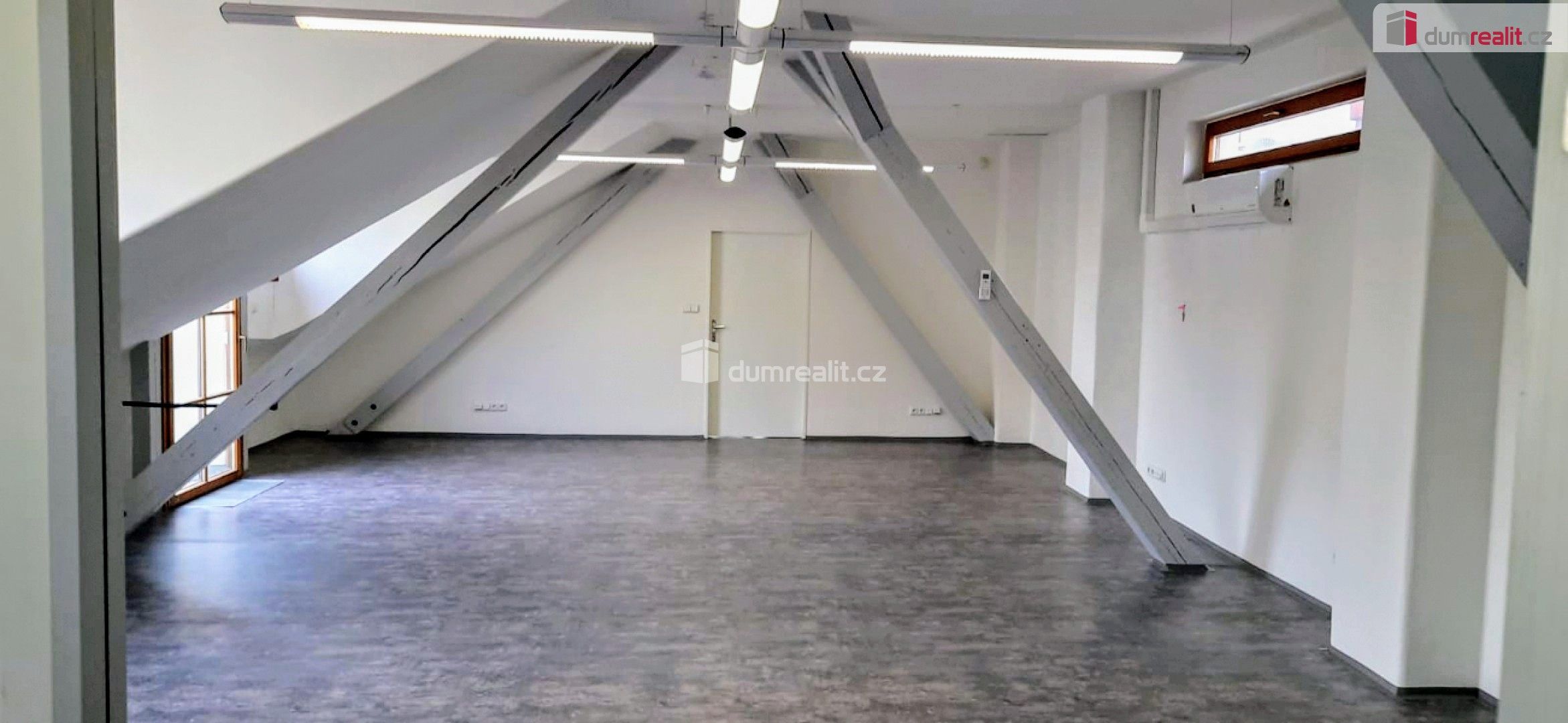 Pronájem komerčního prostoru 120 m² - foto 3