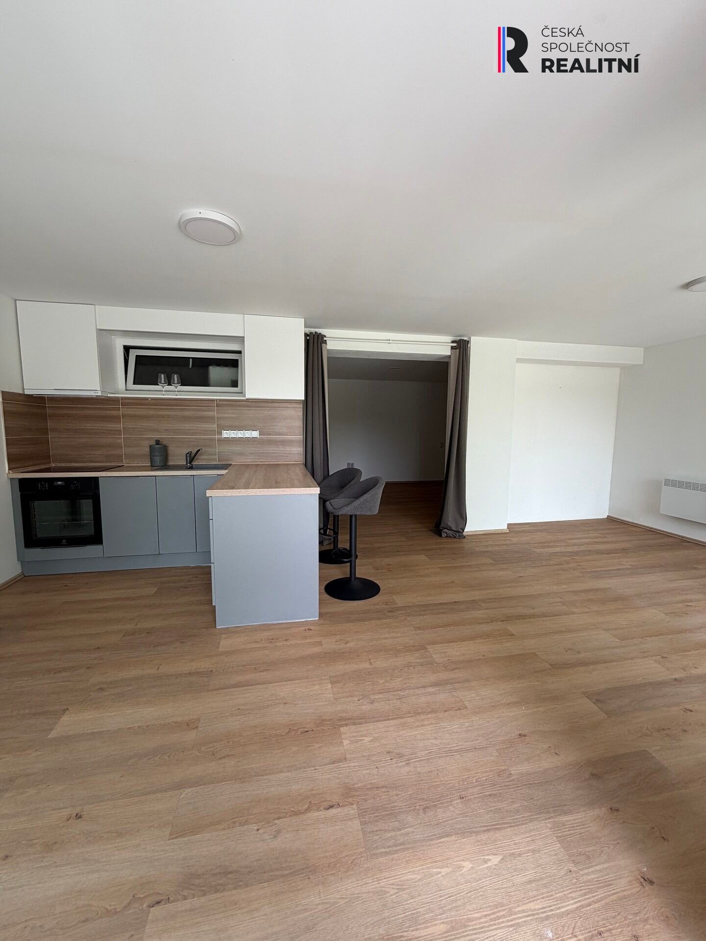 Pronájem bytu 1+kk 53 m² - foto 2
