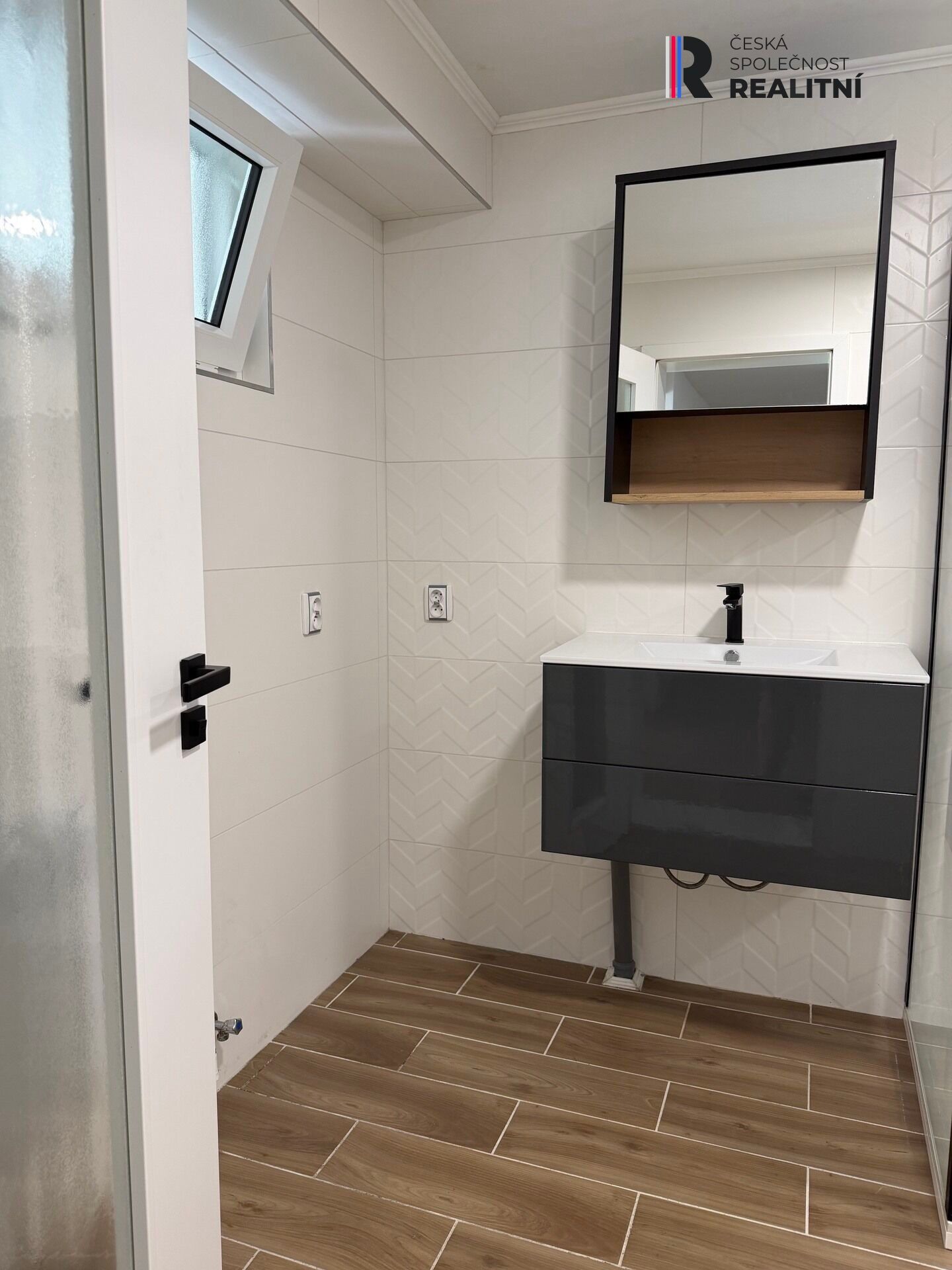 Pronájem bytu 1+kk 53 m² - foto 9