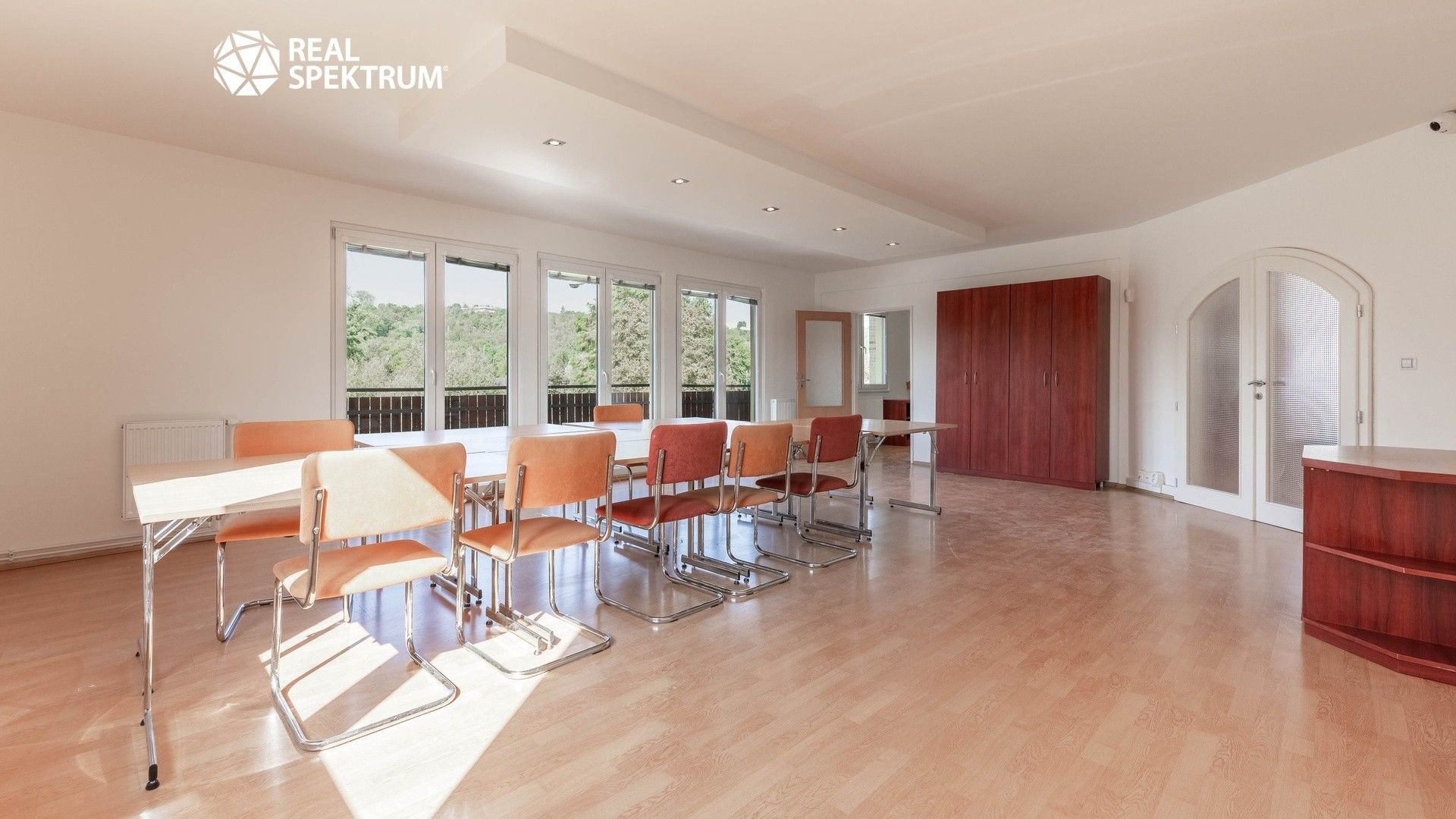 Prodej komerčního prostoru 378 m² - foto 10