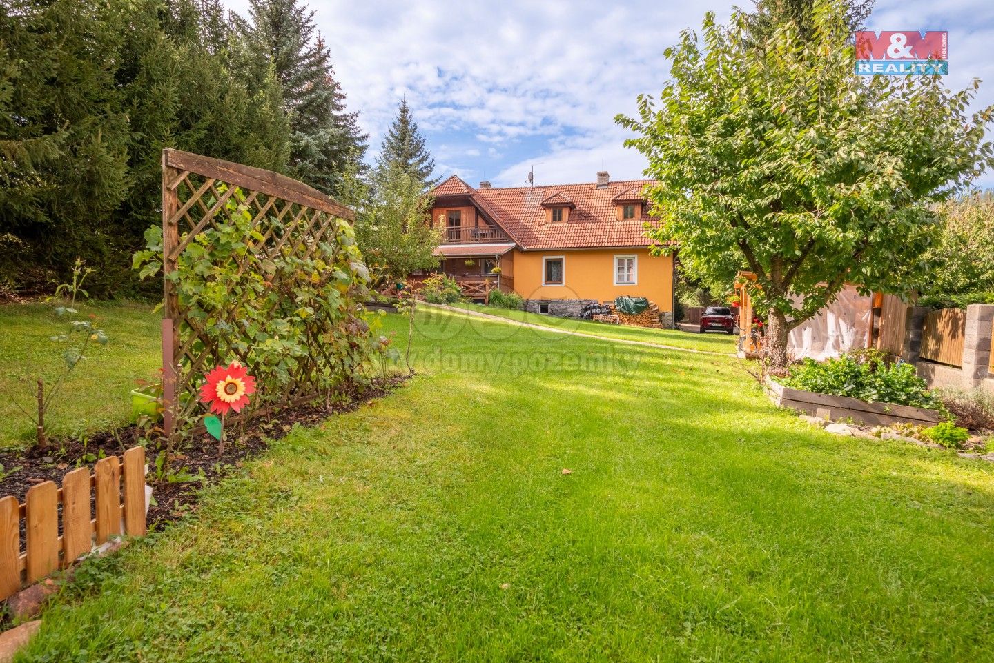 Prodej komerčního prostoru 400 m² - foto 2