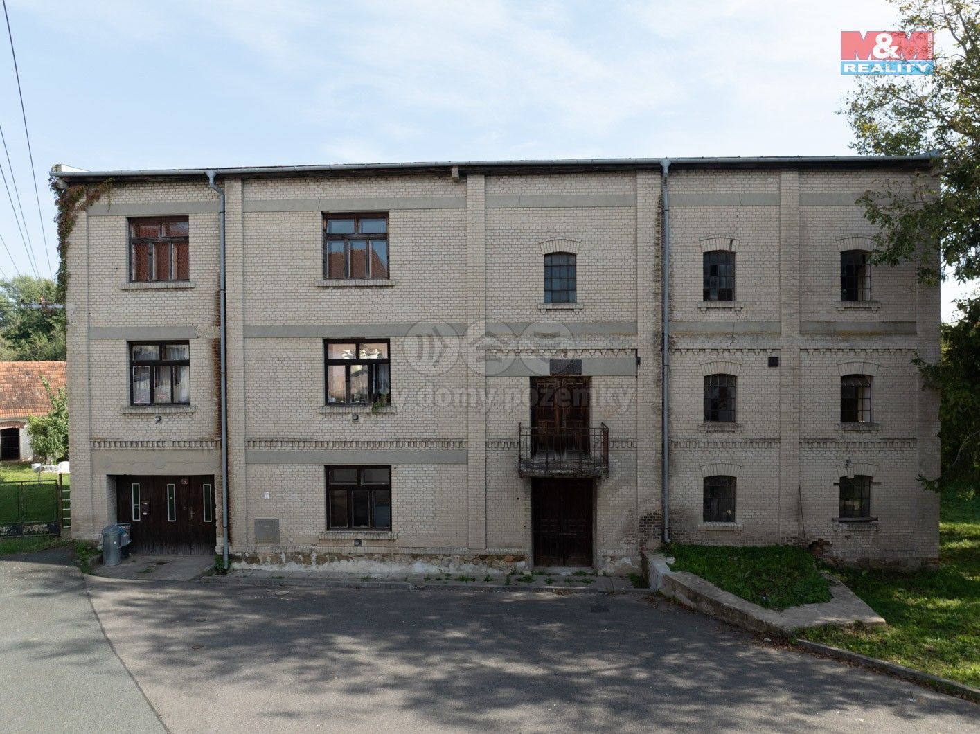 Prodej komerčního prostoru 250 m² - foto 1