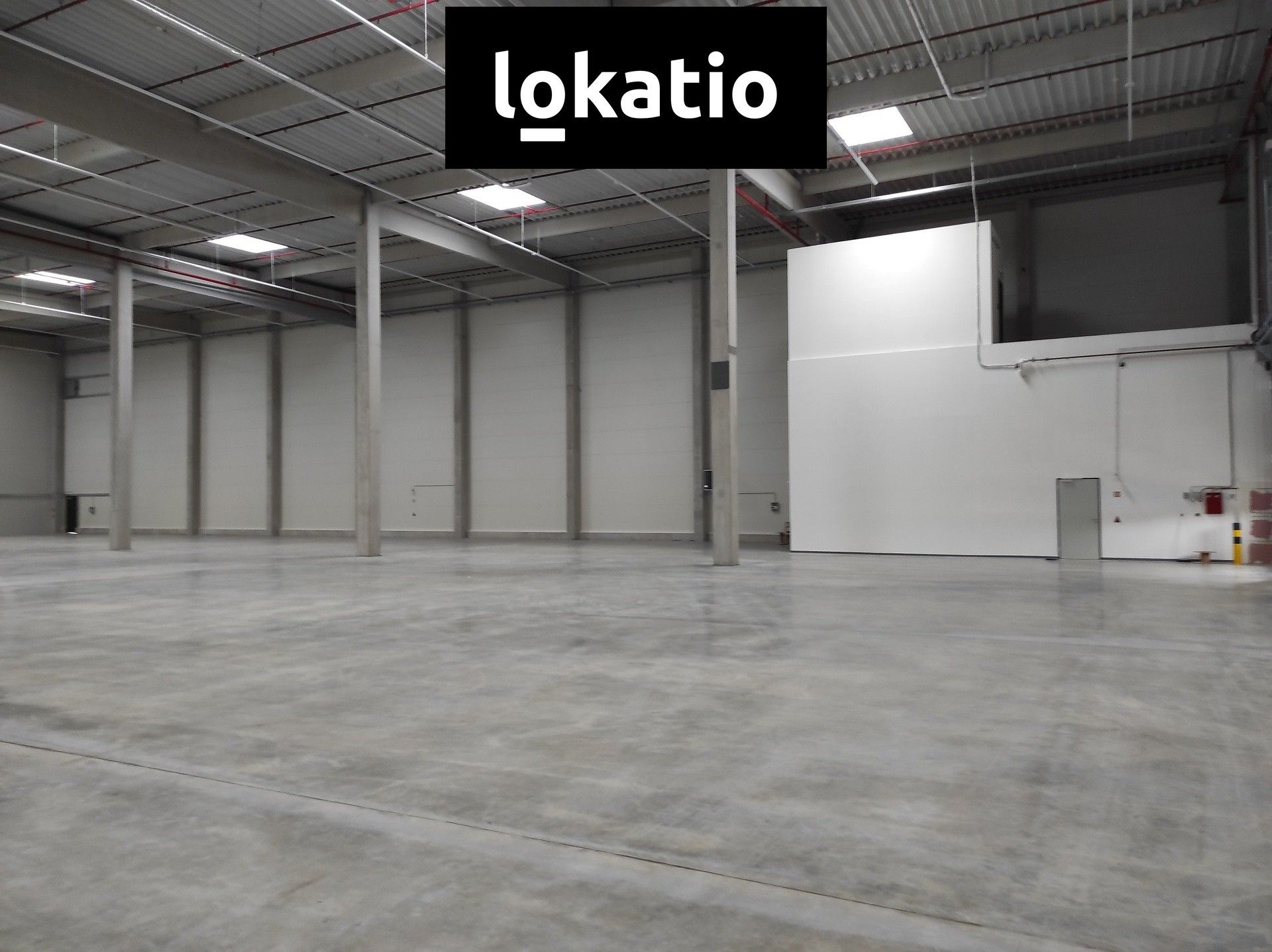 Pronájem komerčního prostoru 7420 m² - foto 17
