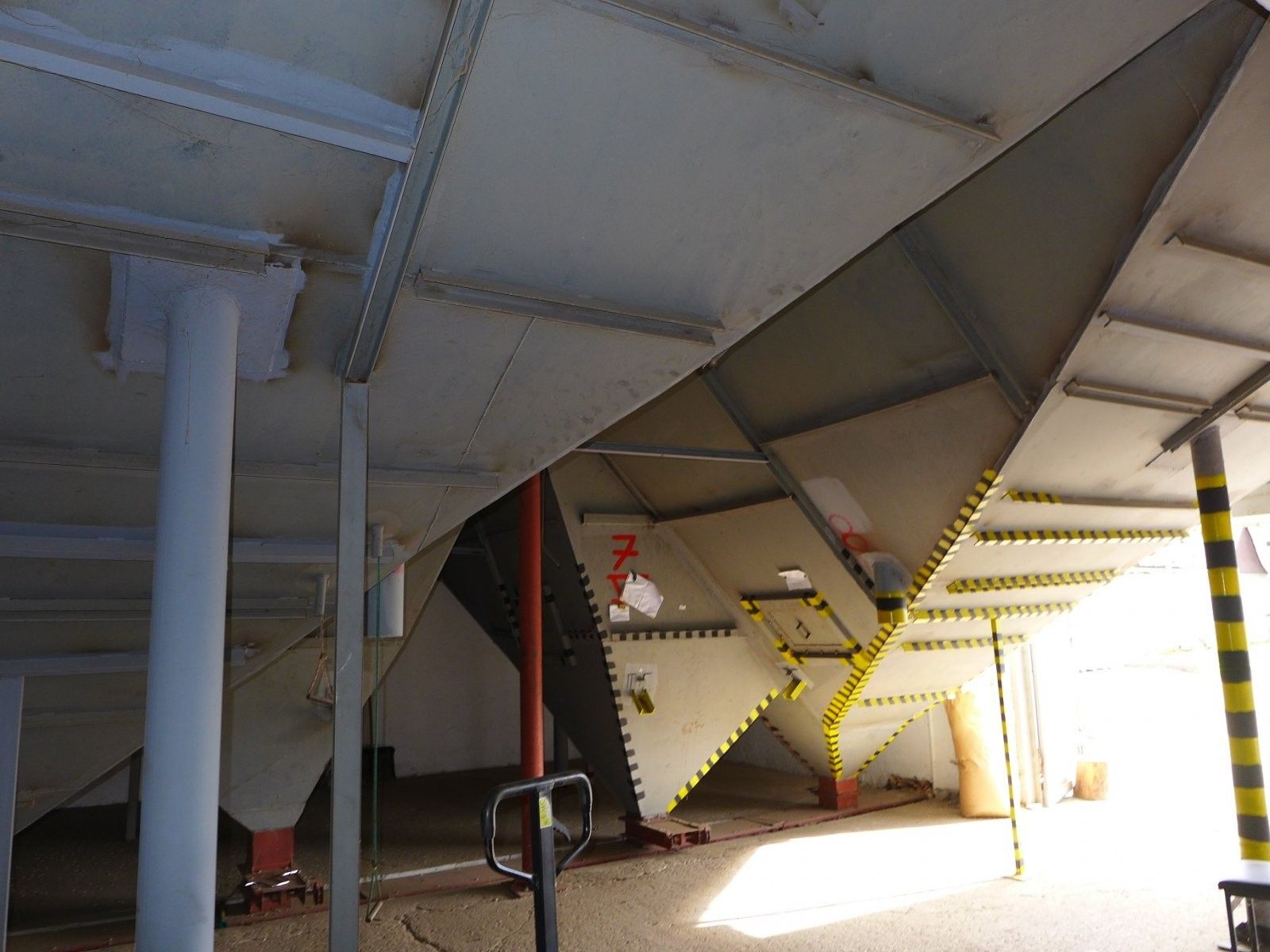 Prodej komerčního prostoru 7741 m² - foto 27
