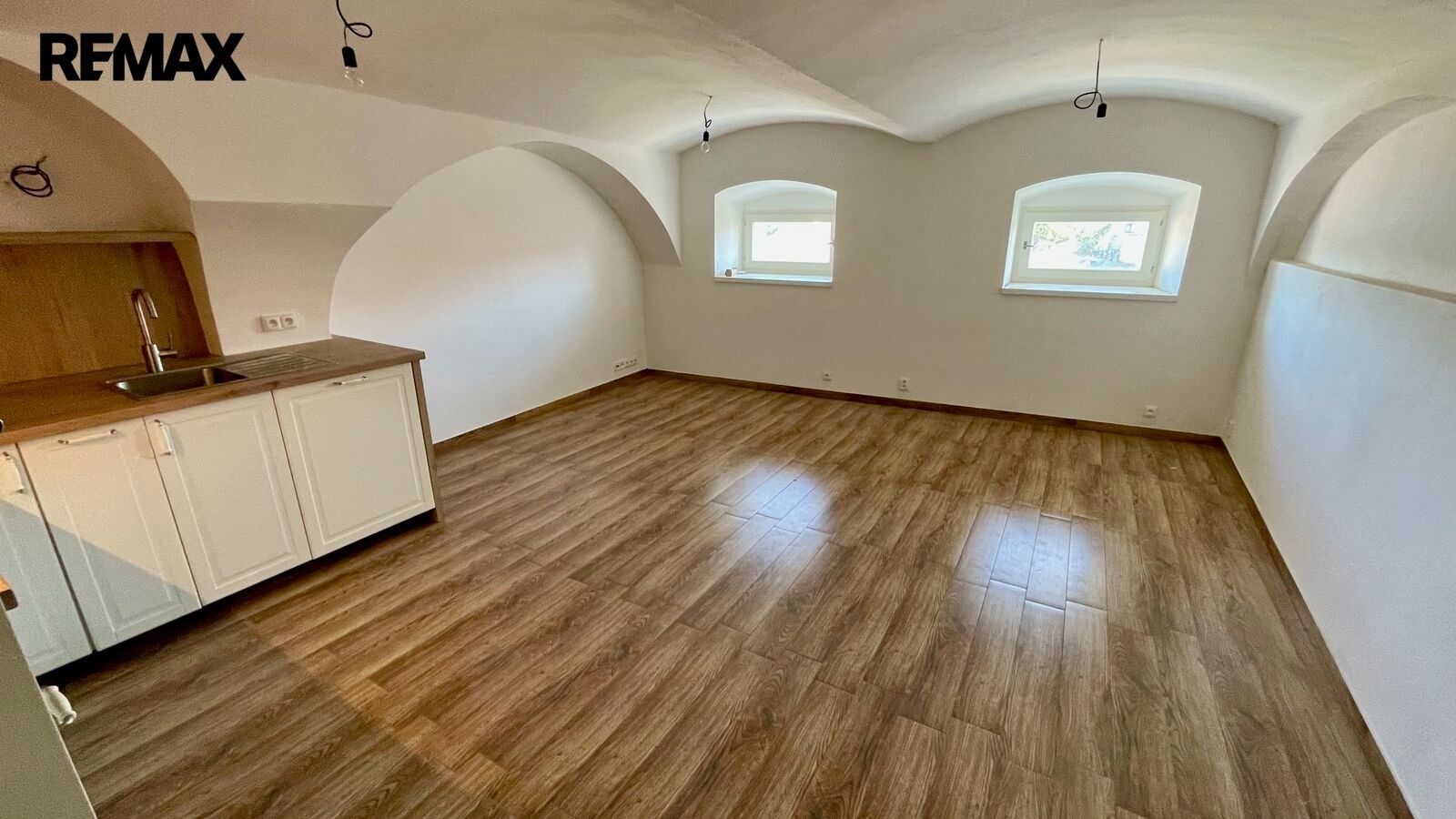 Pronájem bytu 3+kk 65 m² - foto 4