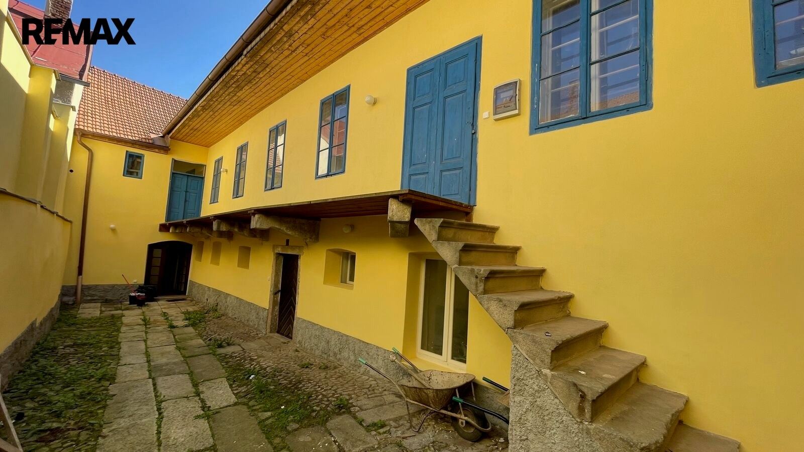Pronájem bytu 3+kk 65 m² - foto 2