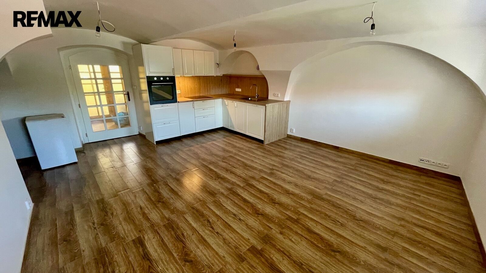Pronájem bytu 3+kk 65 m² - foto 3