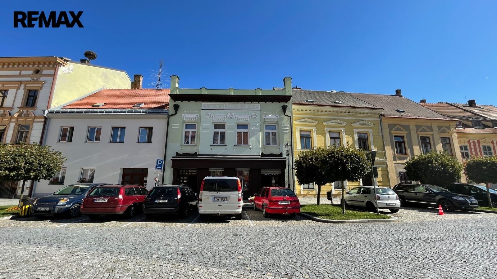 Pronájem bytu 3+kk 65 m² - foto 1