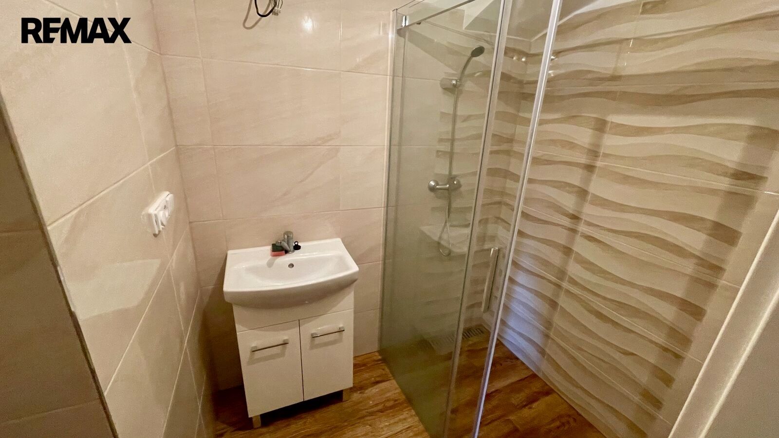 Pronájem bytu 3+kk 65 m² - foto 8