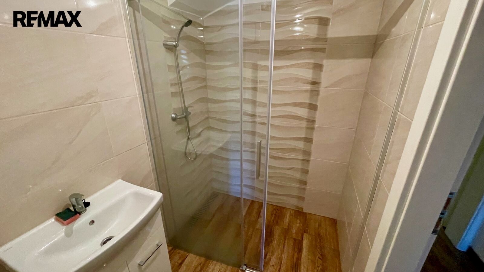 Pronájem bytu 3+kk 65 m² - foto 10