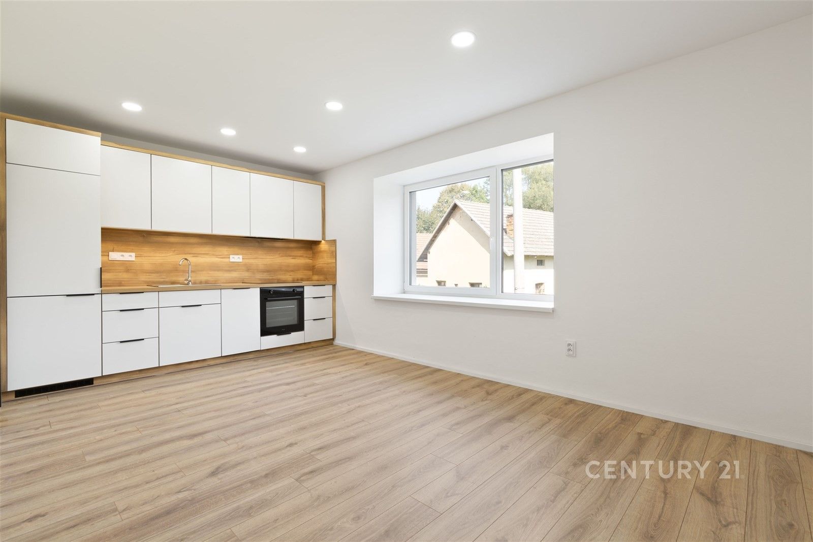 Pronájem bytu 2+kk 48 m² - foto 2