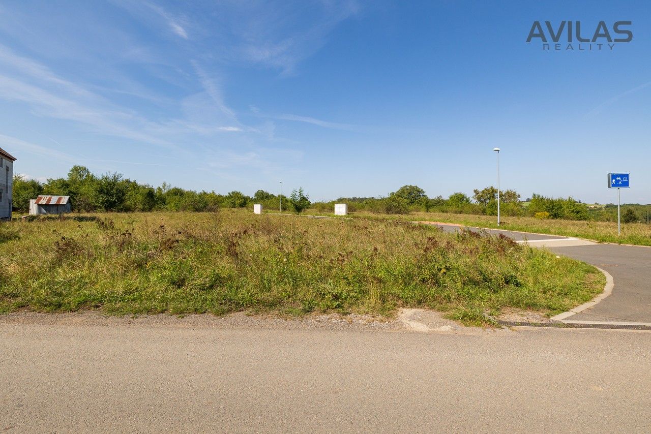Prodej pozemku 931 m² - foto 1