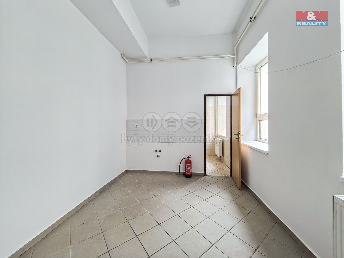 Pronájem komerčního prostoru 520 m² - foto 10