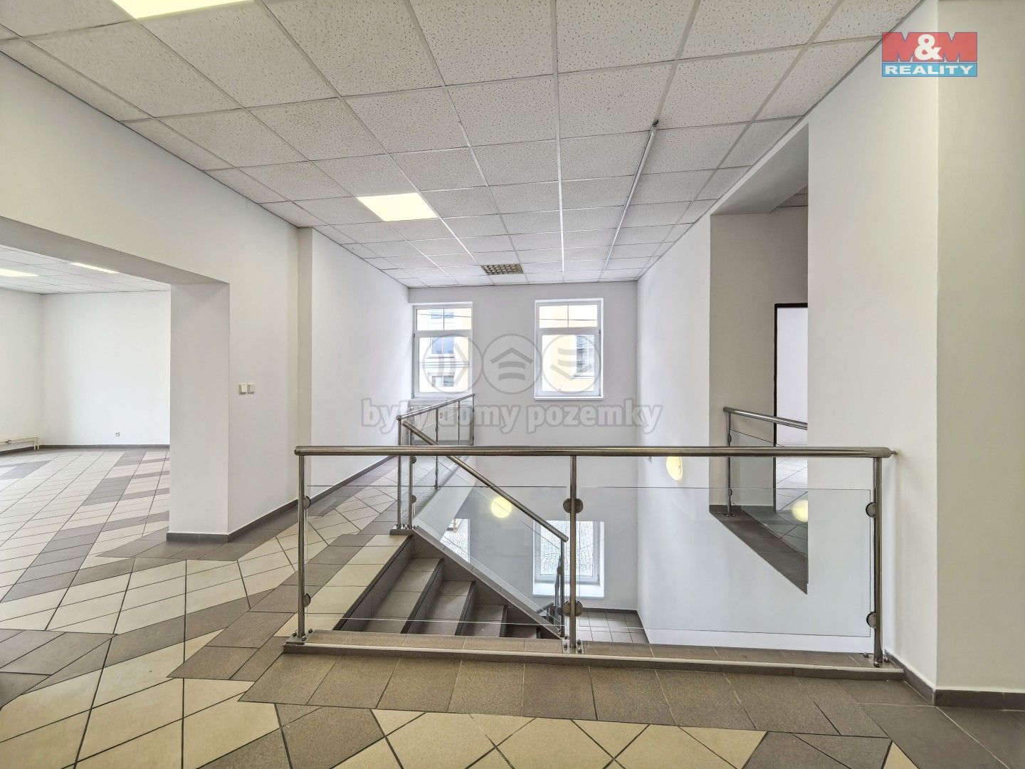 Pronájem komerčního prostoru 520 m² - foto 9