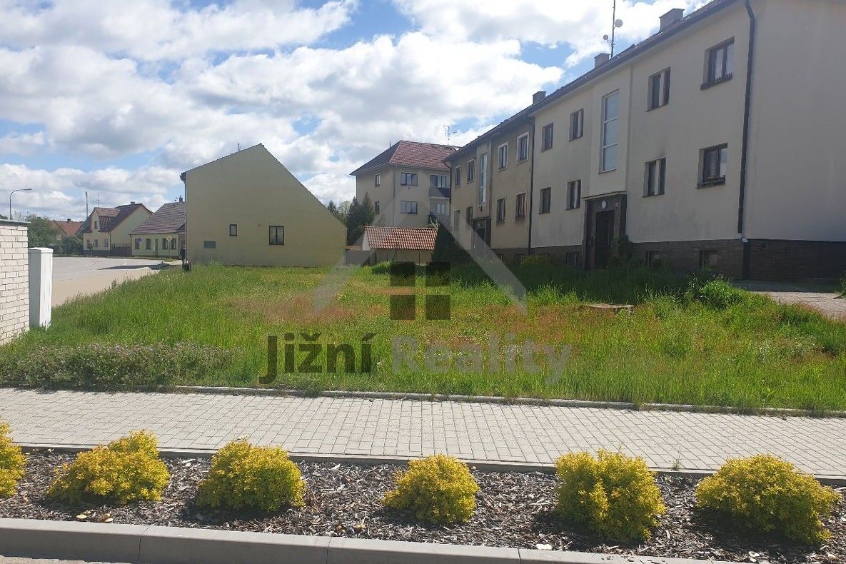 Prodej pozemku 768 m² - foto 2