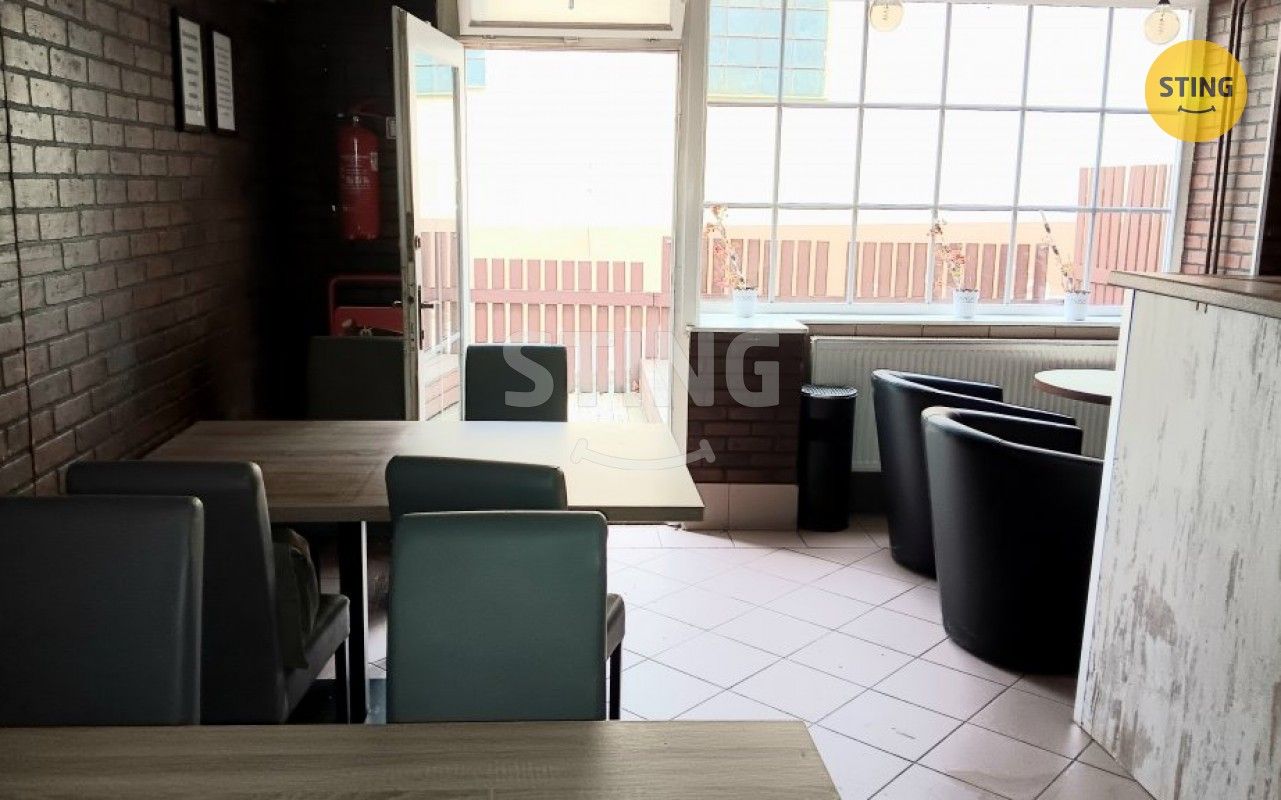 Pronájem komerčního prostoru 61 m² - foto 2