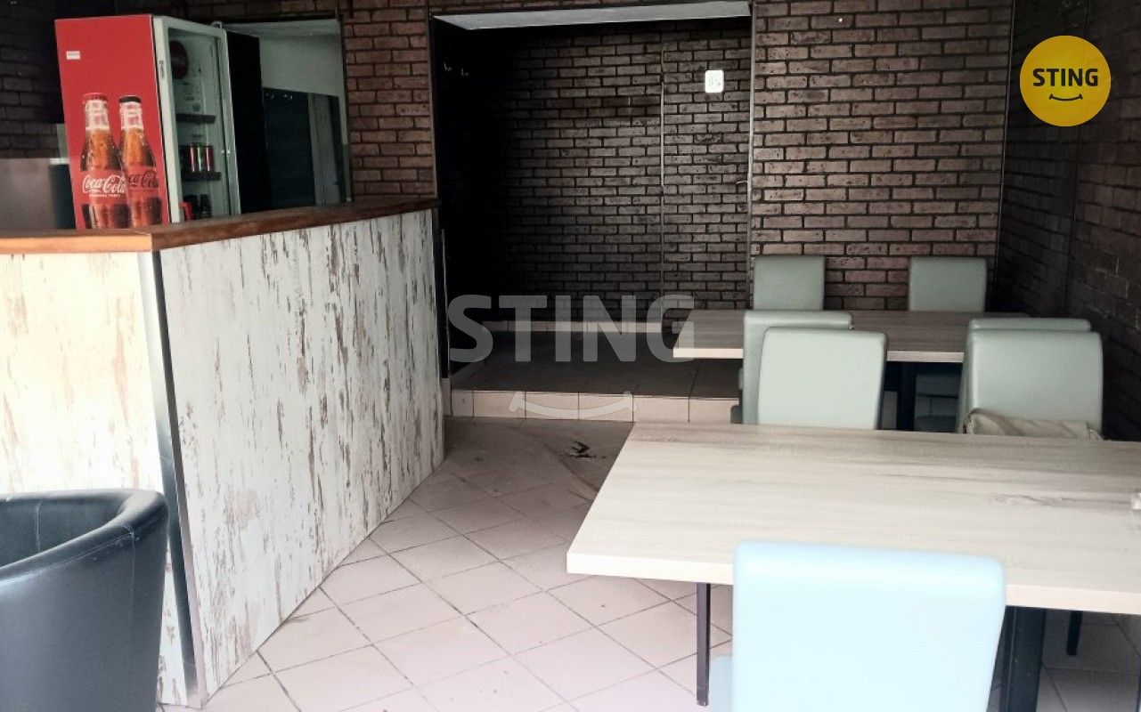 Pronájem komerčního prostoru 61 m² - foto 4