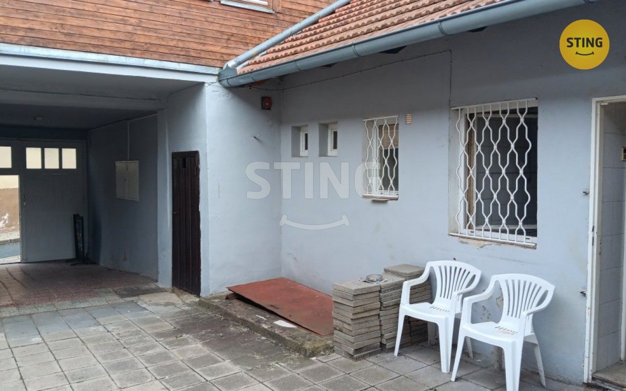 Pronájem komerčního prostoru 61 m² - foto 8
