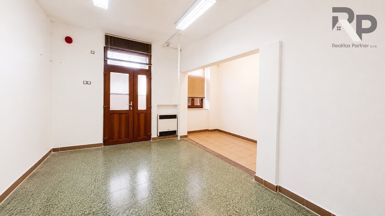Pronájem komerčního prostoru 53 m² - foto 1