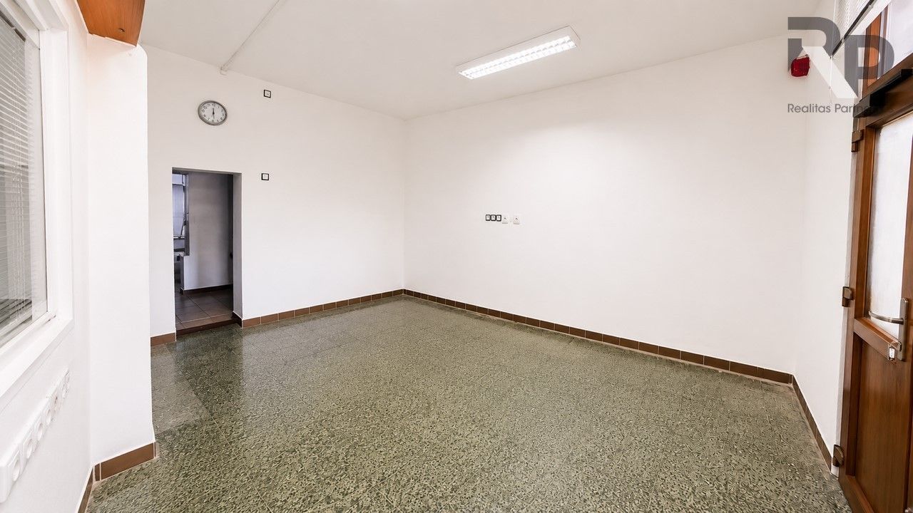 Pronájem komerčního prostoru 53 m² - foto 4
