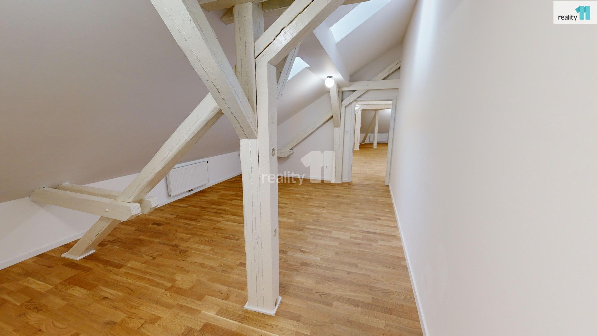 Pronájem bytu 2+kk 151 m² - foto 3