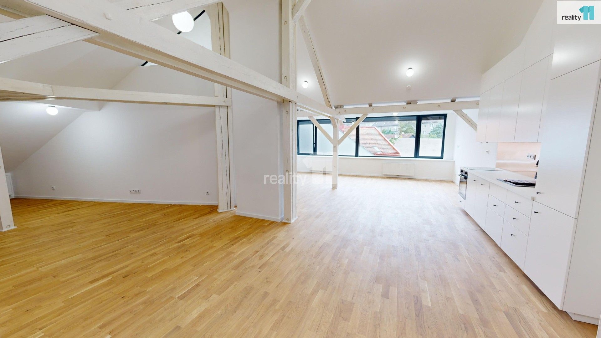 Pronájem bytu 2+kk 151 m² - foto 4