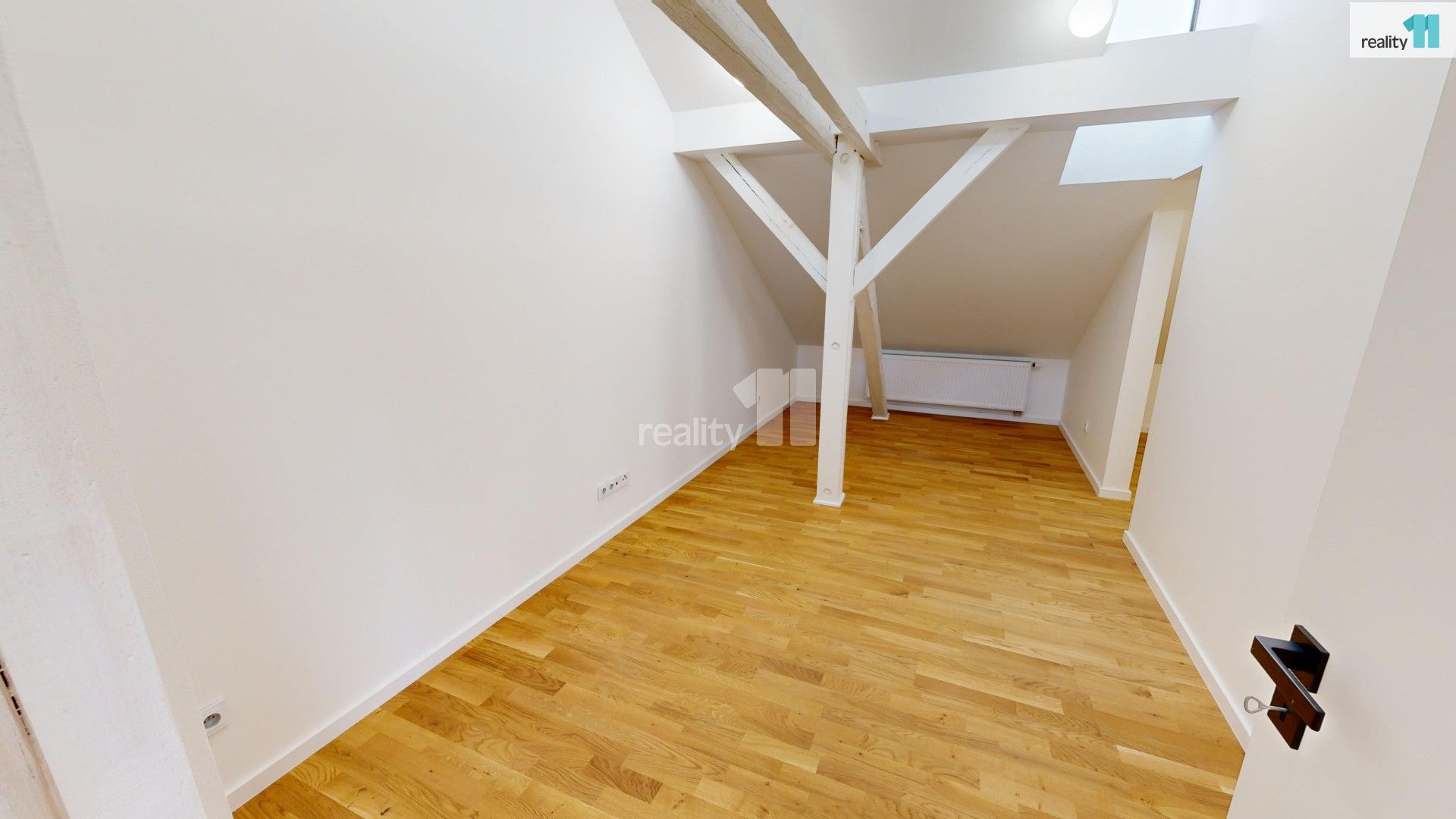 Pronájem bytu 2+kk 151 m² - foto 15
