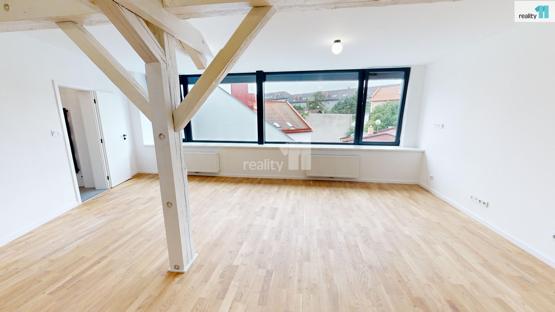 Pronájem bytu 2+kk 151 m² - foto 10