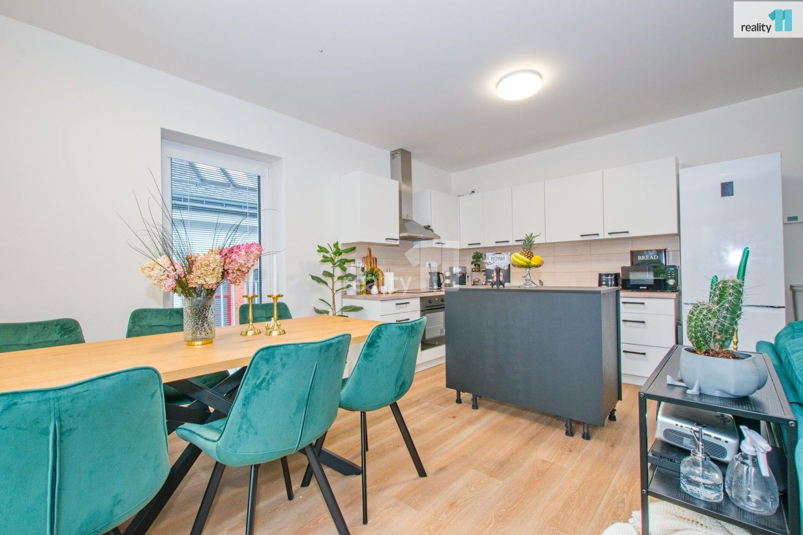 Pronájem bytu 3+kk 94 m² - foto 1