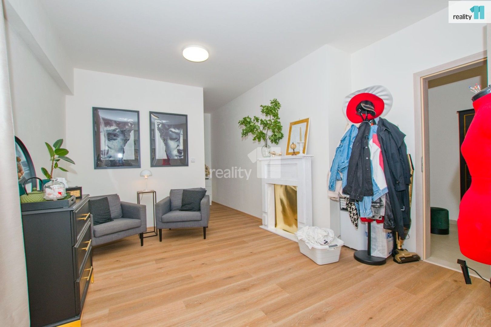 Pronájem bytu 3+kk 94 m² - foto 12