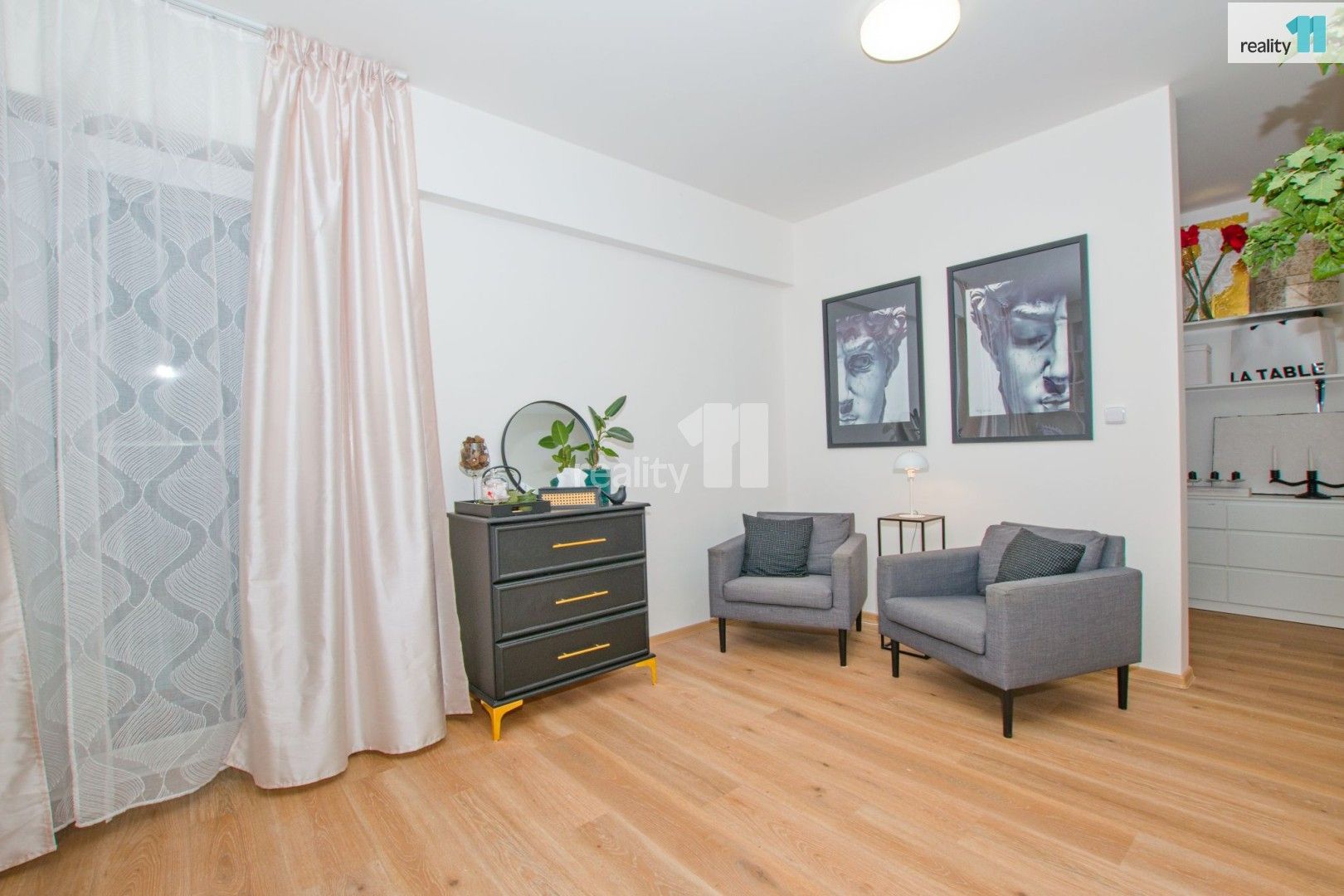 Pronájem bytu 3+kk 94 m² - foto 14