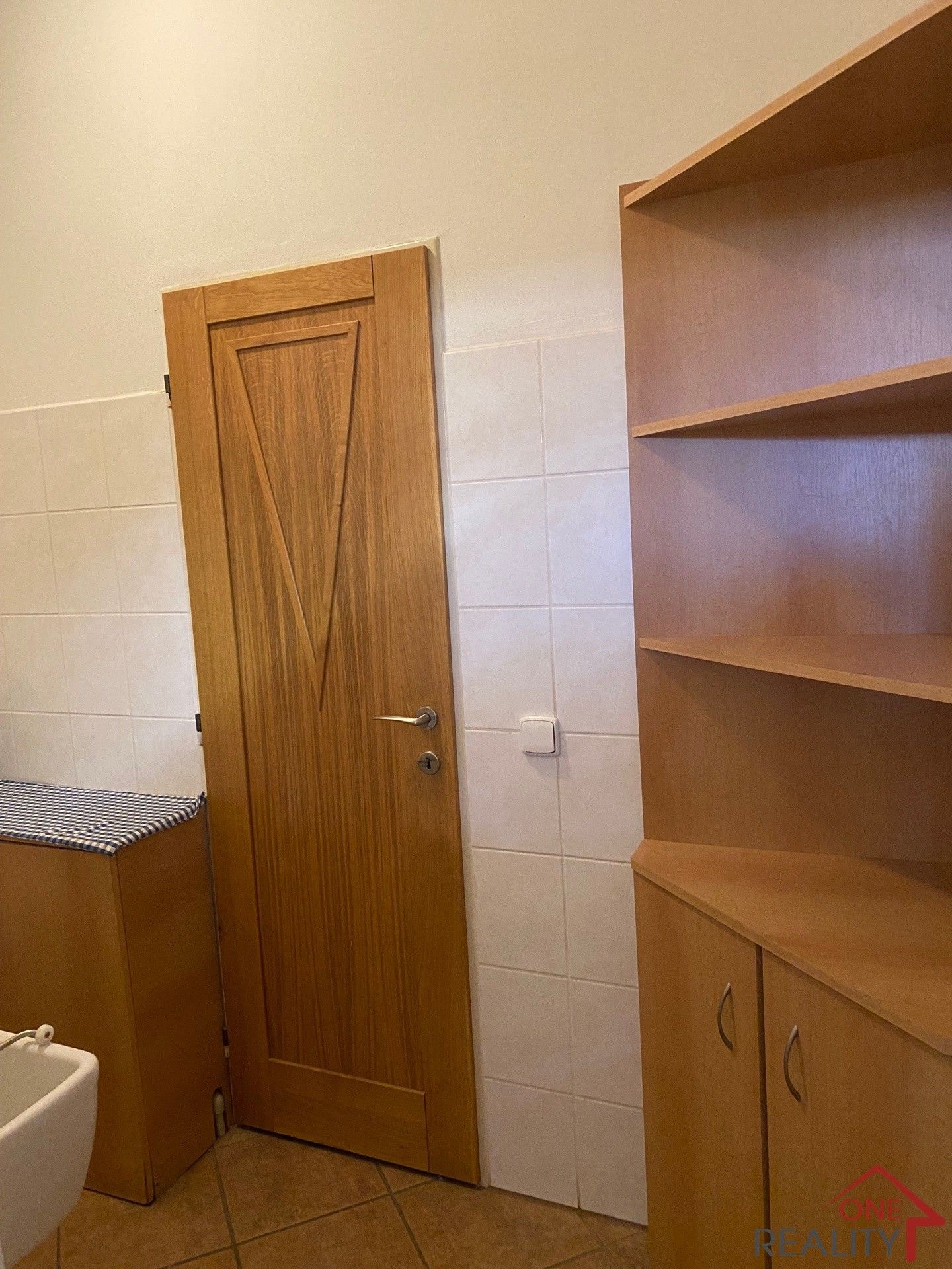 Pronájem komerčního prostoru 90 m² - foto 8