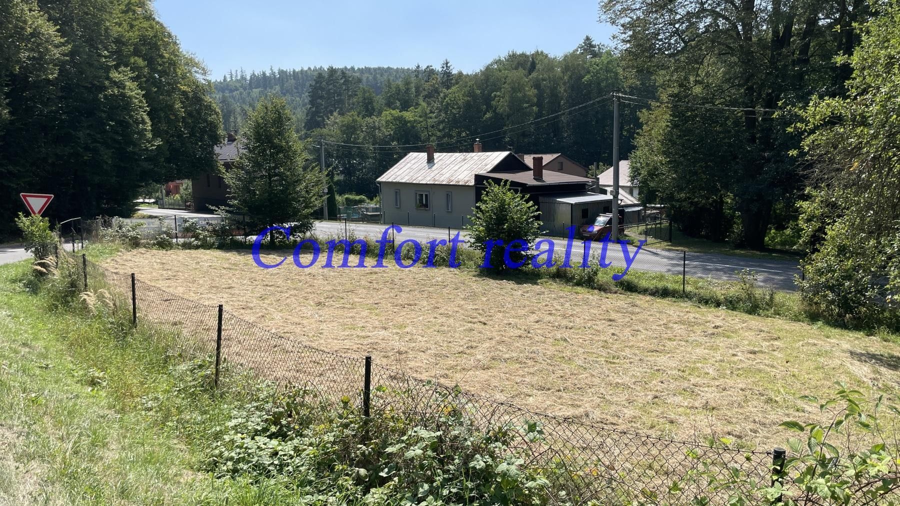 Prodej pozemku 2405 m² - foto 2