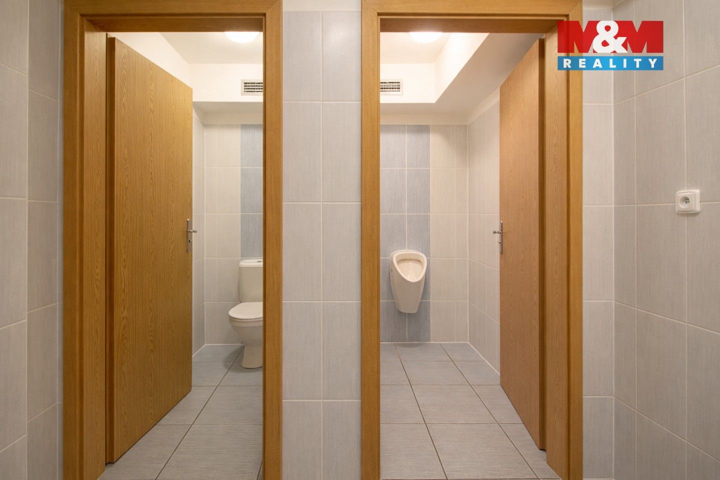 Prodej komerčního prostoru 401 m² - foto 13